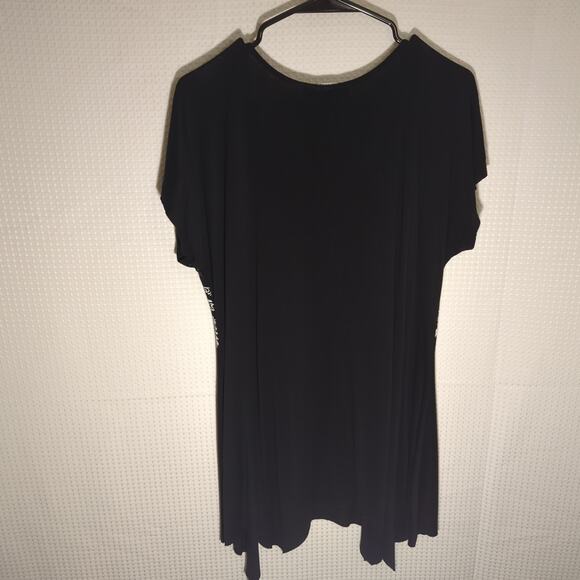 BLEU Medium Black White Floral Print Asymmetrical Hem Stretch Top Made in USA - Picture 6 of 7